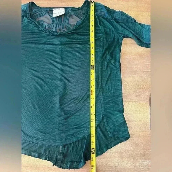 Free People Emerald green distressed top - Picture 2 of 10